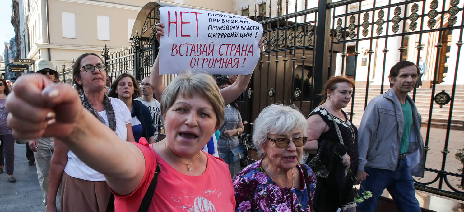 Если сделать прививку от кори переболевшему корью